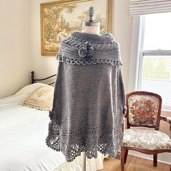 Sweaters - soft gray chunky knit poncho